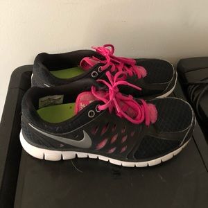 Nike flex run sneakers